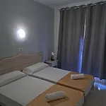 Caste Pensión 3*