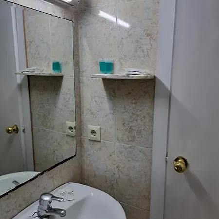 Гостевой дом Caste Льорет-де-Мар