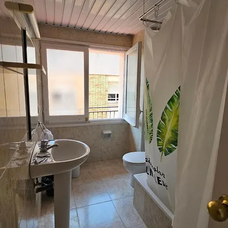 Caste Гостевой дом Льорет-де-Мар