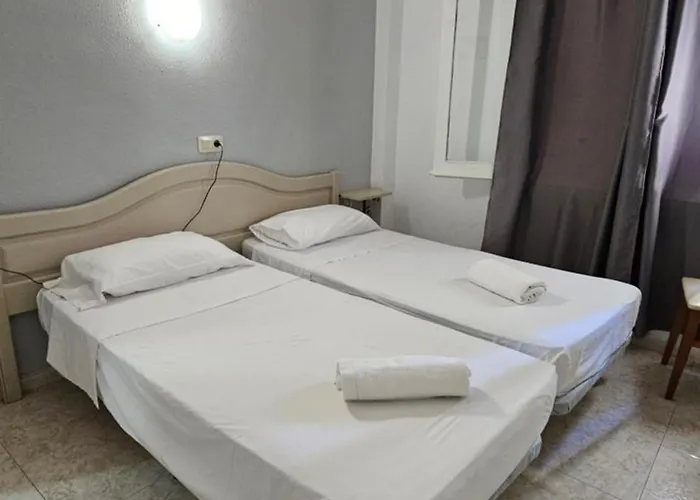 Caste Πανσιόν